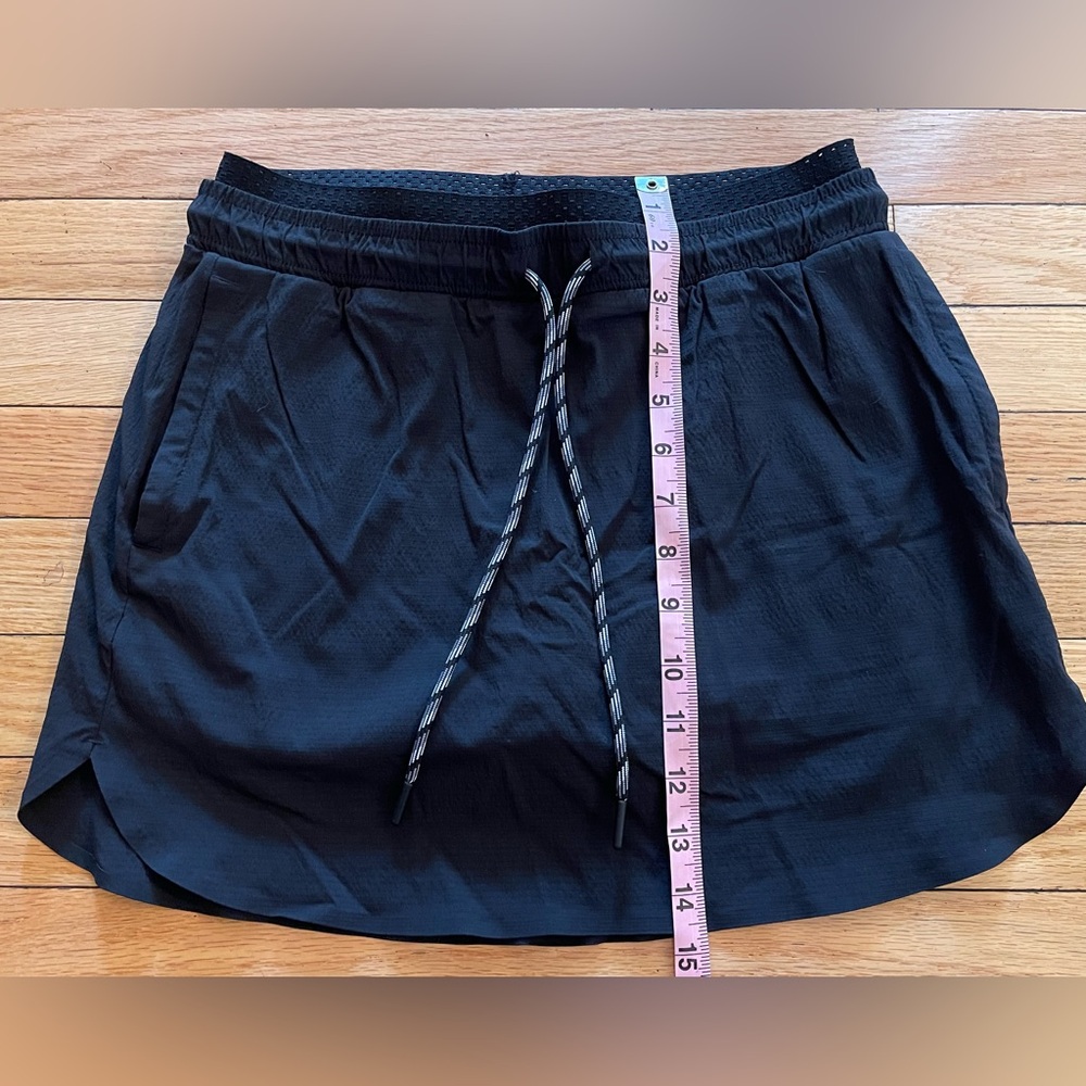Athleta Black Crest Trekkie Skort Elastic Waist Zip Pockets Skirt Shorts Women 2 - Picture 7 of 9